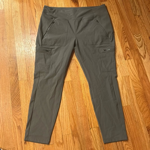 ATHLETA HEADLANDS HYBRID MID RISE TIGHT - Picture 2 of 13